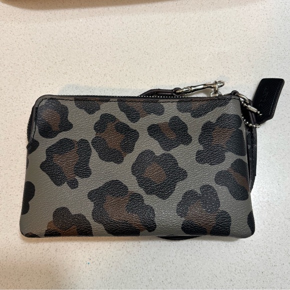 Coach Gray Ocelot Leopard Print Signature Tote Bag With Matching Wristlet - Picture 6 of 10